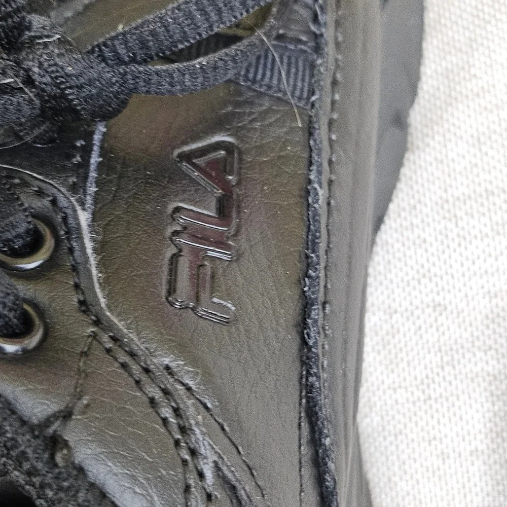 Fila US‎ 8 EEEE Work Athletic Shoes Black Leather Upper Cushioned Wide Width